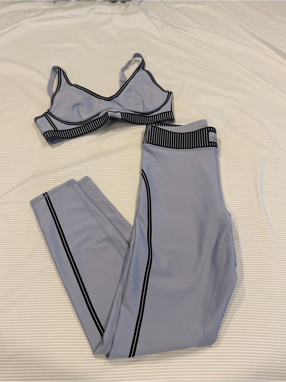 ALO Yoga Lavender Active Bralette & High-Waist Leggings with Black Trim